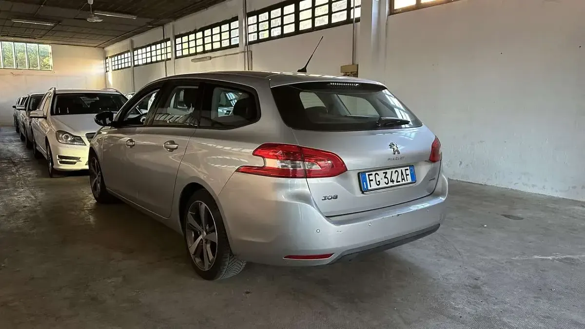Usata Peugeot 308 SW GT-line 120 CV (88 kW) 2016 Grigio Station wagon
