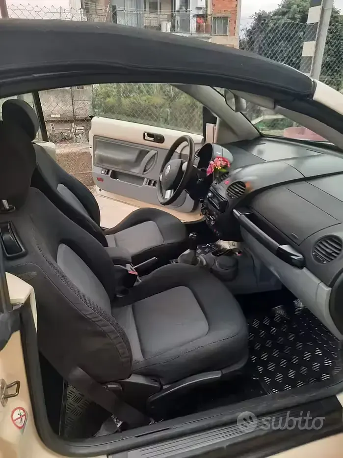 Usata VW New Beetle 101 CV (74 kW) 2005 Utilitaria