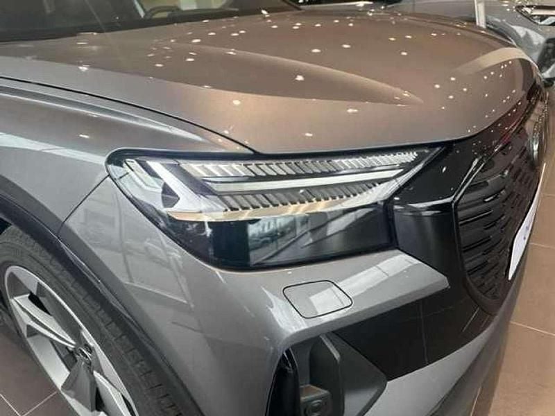 Nieuw Audi Q4 e-tron S-Line 77 kW (105 PK) 2025 Grijs SUV