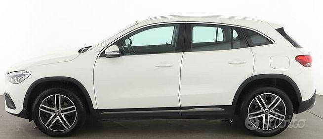 Usata Mercedes GLA200 150 CV (110 kW) 2023 Bianco SUV
