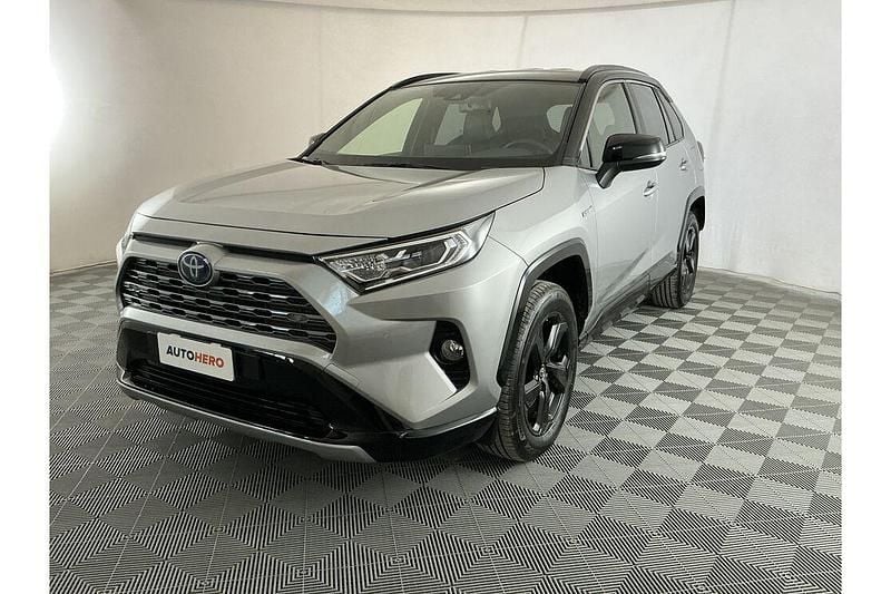 Argento Usata 2020 Toyota RAV4 Hybrid Style SUV | 24.599 € (Buon prezzo) - Immagine 1/3