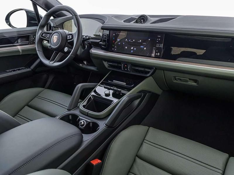 Nuova Porsche Cayenne Coupe Black Edition 470 CV (345 kW) 2026 Blu/azzurro Coupé