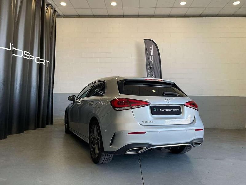 Usata Mercedes A180 116 CV (85 kW) 2022 Argento Utilitaria
