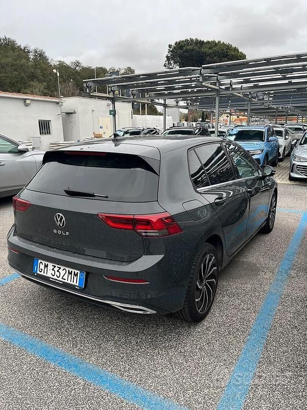 Usata VW Golf VIII Style 2023 Grigio Berlina