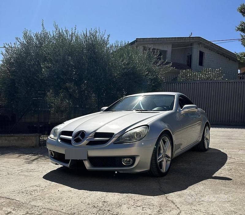Usata Mercedes SLK350 305 CV (224 kW) 2008 Grigio Cabrio