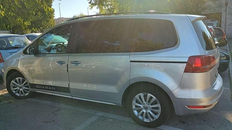 Argento Usata 2011 VW Sharan Highline Monovolume | 6800 € (Ottimo prezzo) - Immagine 1/4