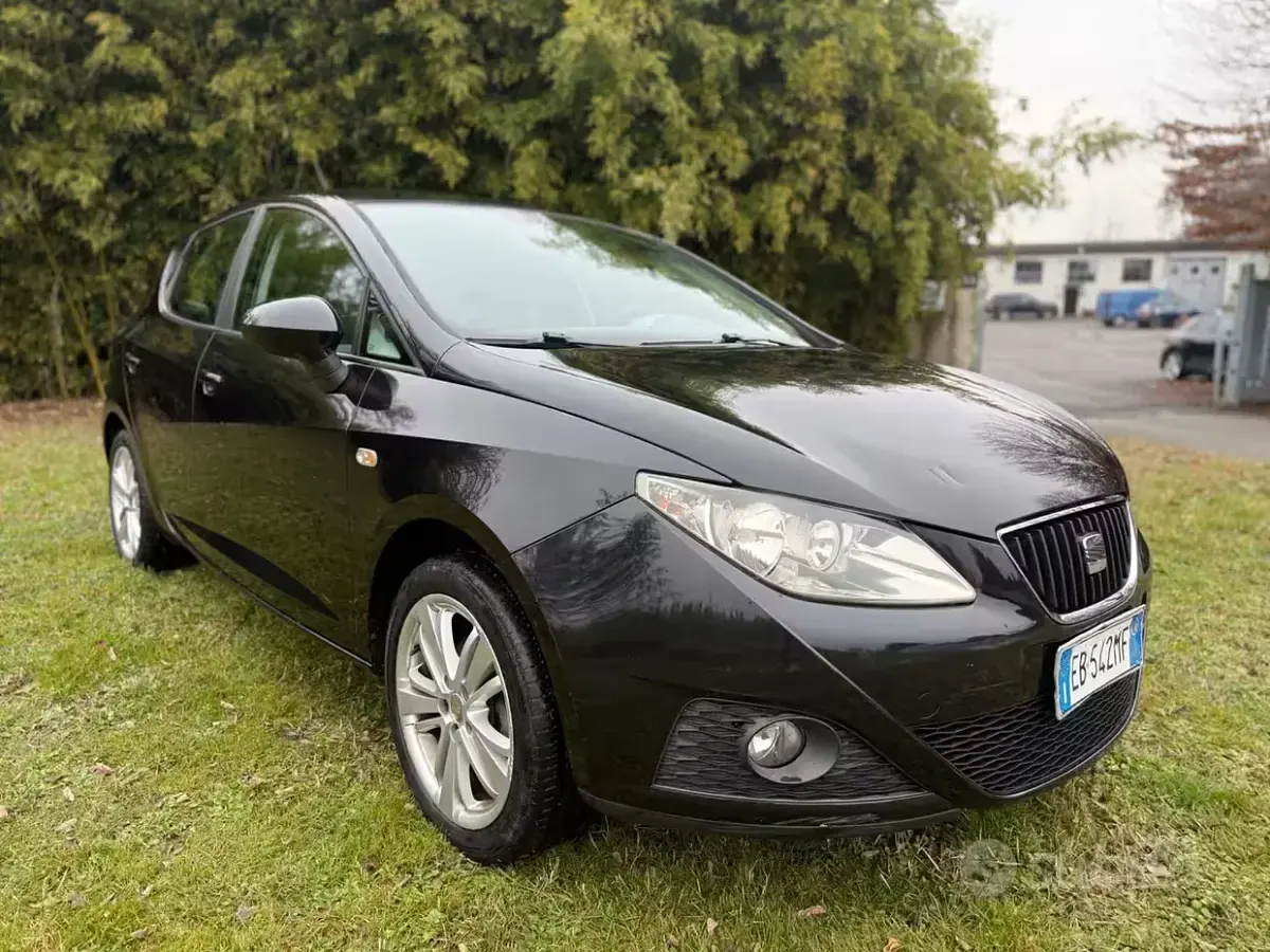 Usata Seat Ibiza Style 90 CV (66 kW) 2010 Nero Berlina