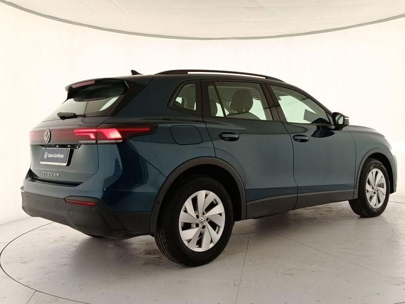 Usata VW Tiguan Life 150 CV (110 kW) 2025 Verde SUV