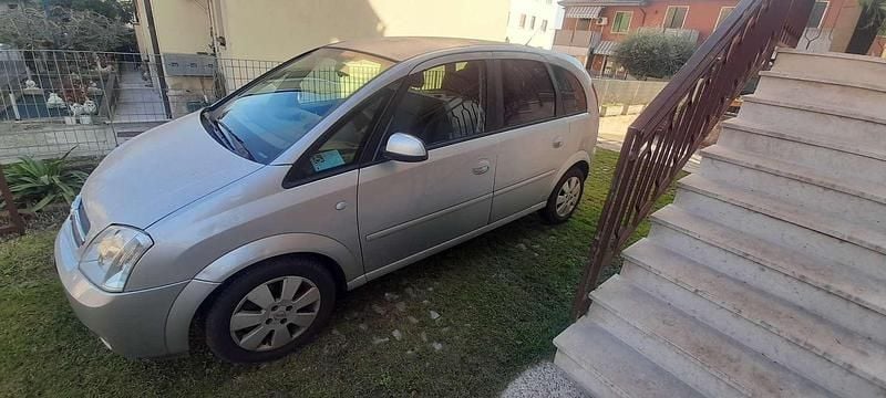 Usata Opel Meriva 101 CV (74 kW) 2004 Monovolume