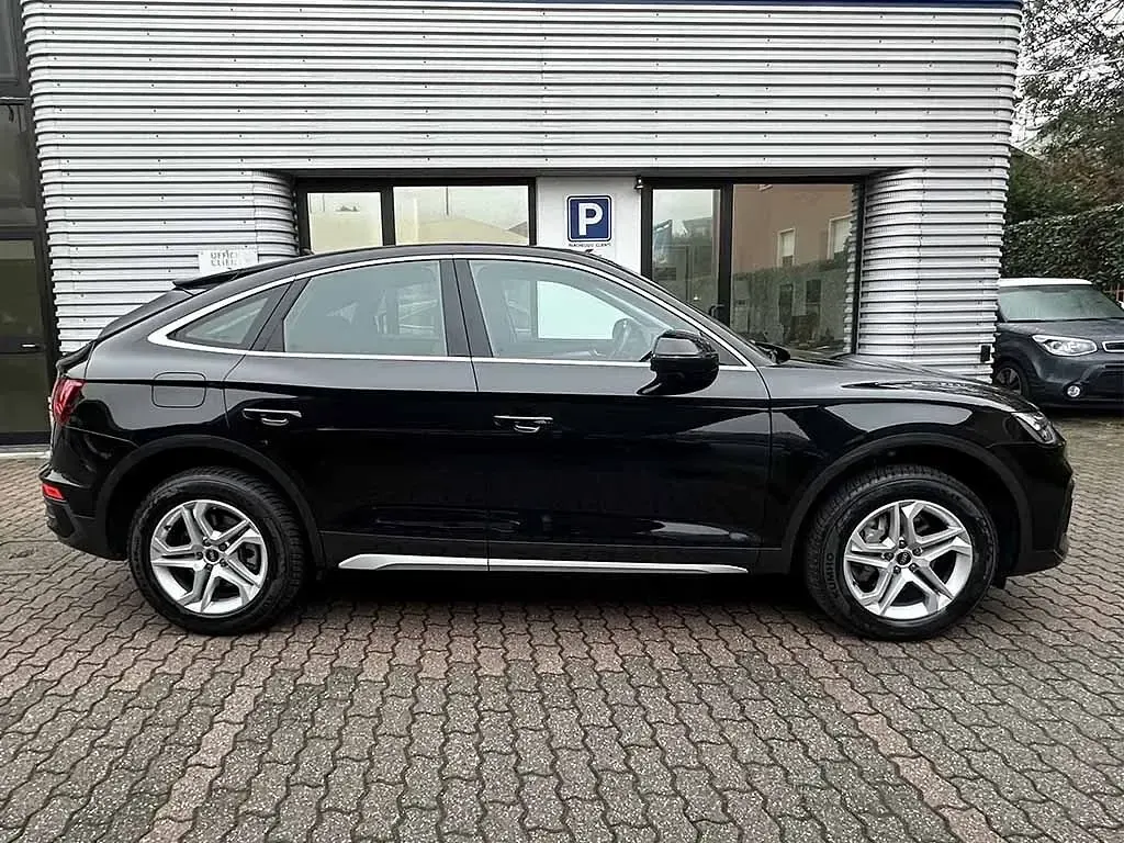 Usata Audi Q5 Sportback Ambiente 204 CV (150 kW) 2022 Nero / metallizzato SUV