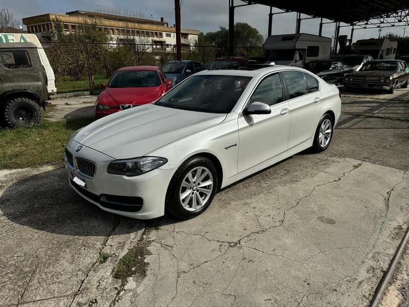 Usata BMW 520 Luxury Line 184 CV (135 kW) 2013 Bianco Berlina