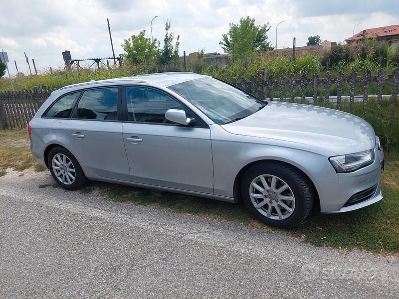 Begagnad Audi A4 136 HK (100 kW) 2014 Grå Sedan