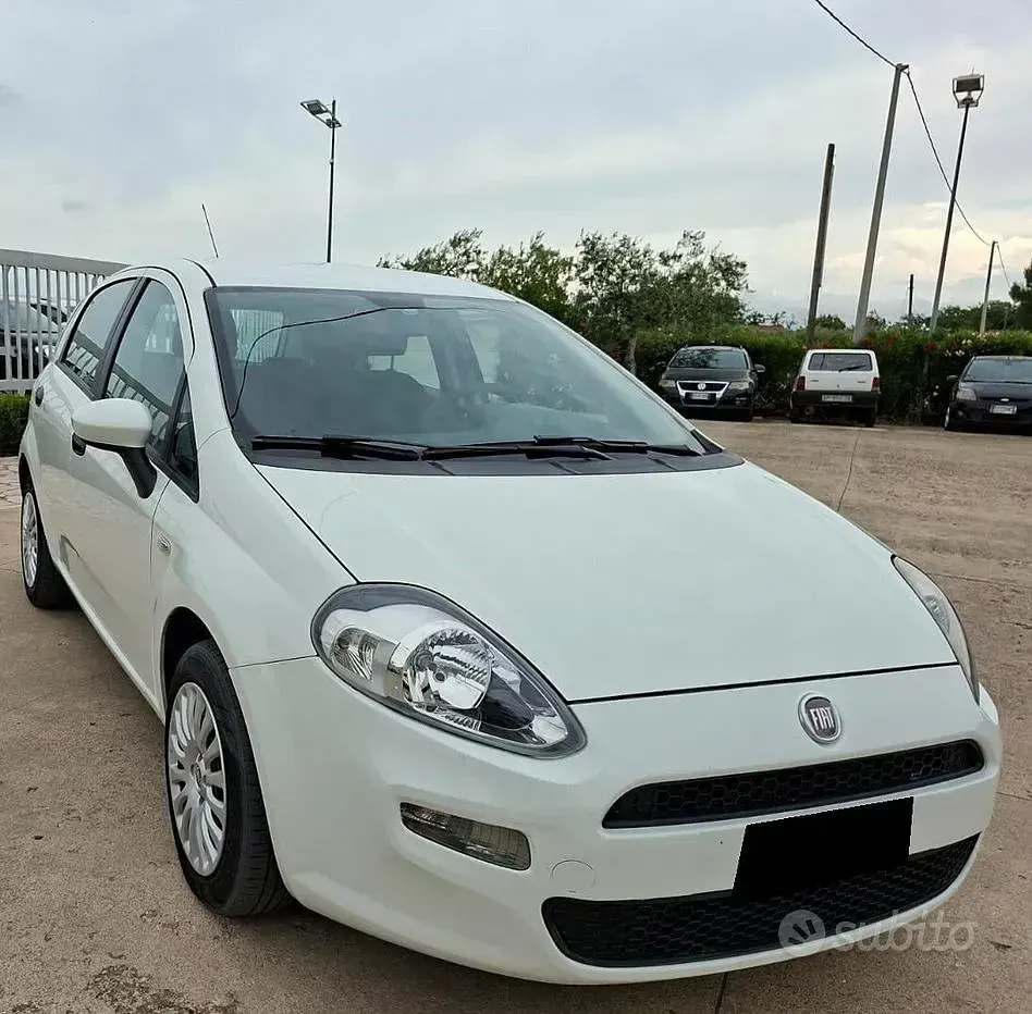 Usata Fiat Grande Punto S 69 CV (50 kW) 2012 Bianco Utilitaria