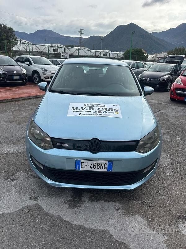 Blu Usata 2011 VW Polo Tre volumi | 3499 € (Buon prezzo) - Immagine 1/4