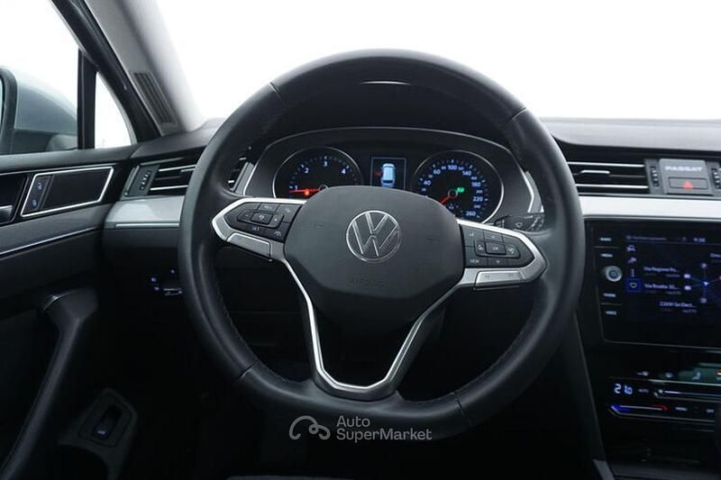 Usata VW Passat Business 150 CV (110 kW) 2022 Argento Station wagon
