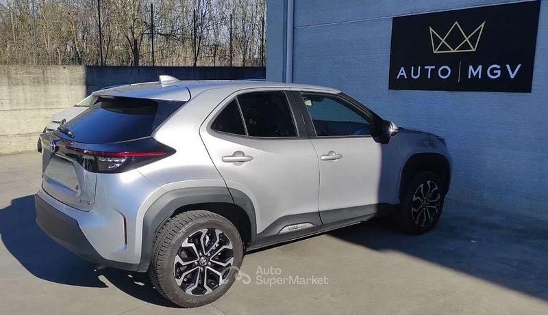 Usata Toyota Yaris Cross Trend 92 CV (67 kW) 2022 Grigio SUV
