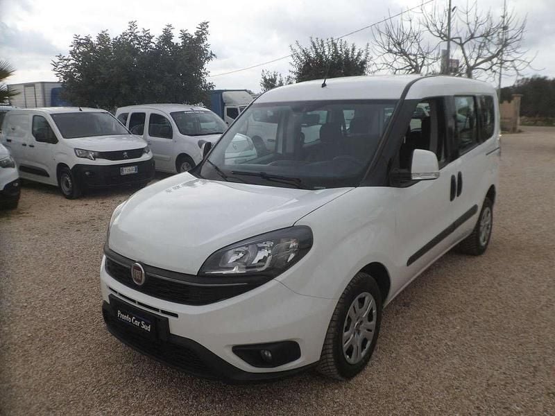 Bianco Usata 2020 Fiat Doblò Monovolume | 9000 € (Buon prezzo) - Immagine 1/4