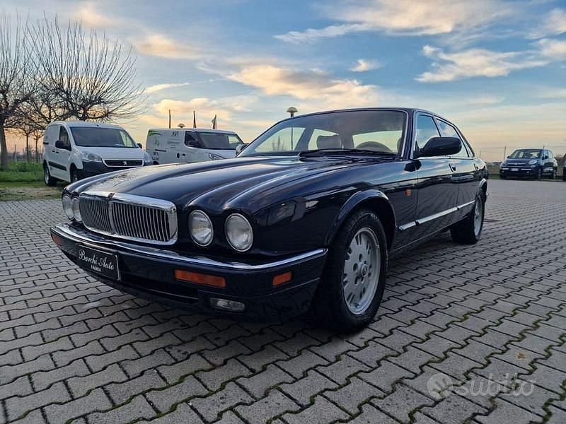 Usata Jaguar XJ Executive 241 CV (177 kW) 1994 Blu Berlina