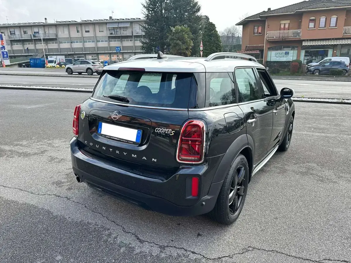 Usata Mini Countryman Business 125 CV (91 kW) 2022 Nero SUV