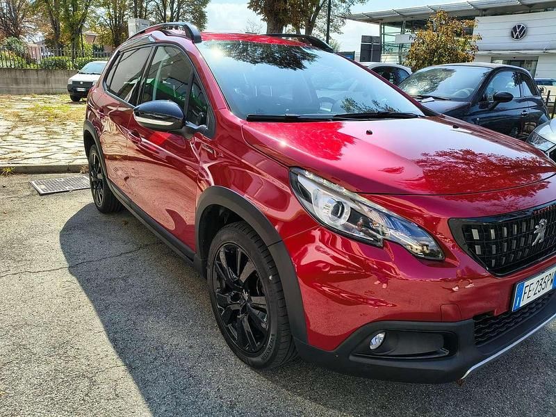 Usata Peugeot 2008 GT-line 120 CV (88 kW) 2016 Rosso SUV