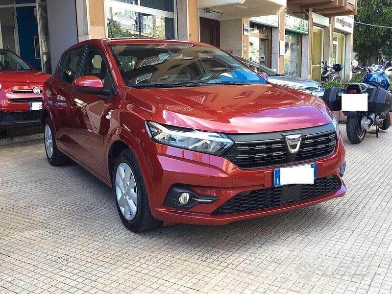 Usata Dacia Sandero Comfort 101 CV (74 kW) 2022 Rosso Berlina