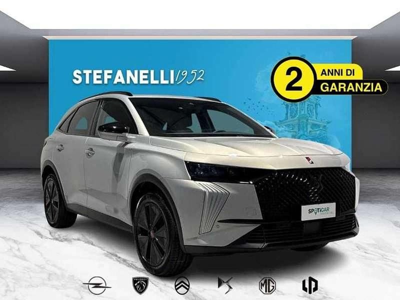 Grigio Usata 2024 DS Automobiles DS7 Crossback Performance SUV | 27.900 € (Ottimo prezzo) - Immagine 1/4