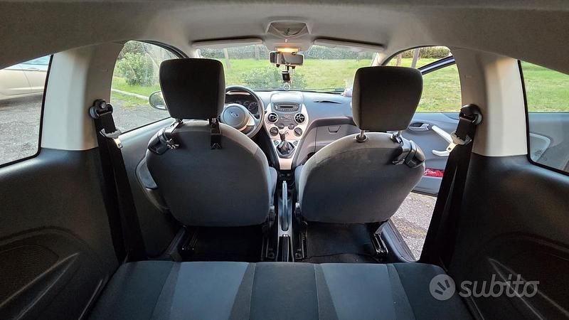 Usata Ford Ka 69 CV (50 kW) 2010 Nero Utilitaria