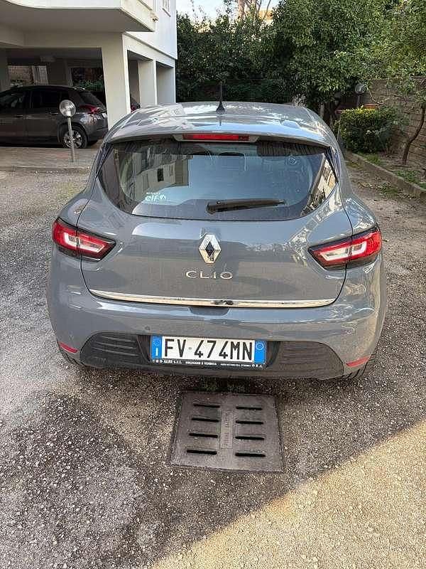 Usata Renault Clio IV Intens 75 CV (55 kW) 2019 Grigio Berlina