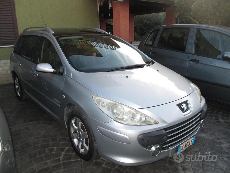Usata Peugeot 307 110 CV (80 kW) 2007 Grigio Station wagon