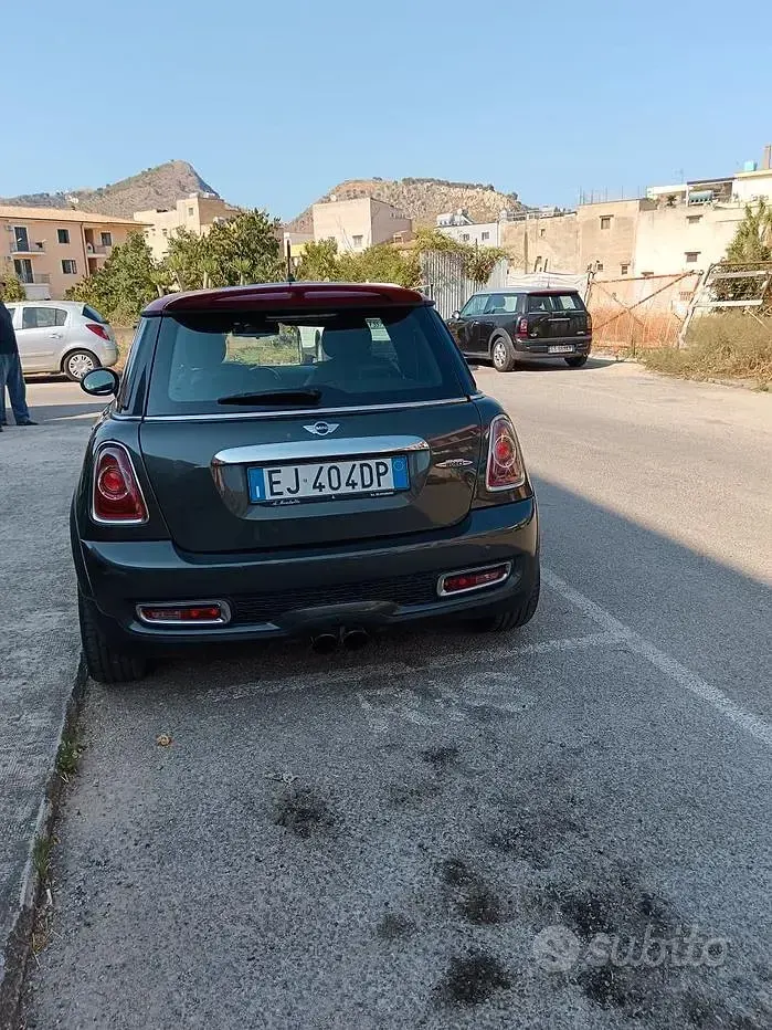 Usata Mini Cooper 211 CV (155 kW) 2011 Grigio Utilitaria