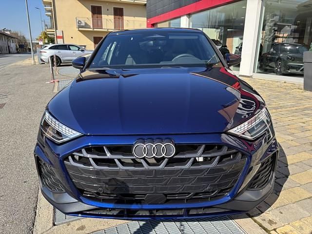 Nuova Audi A3 S-Line 150 CV (110 kW) 2025 Blu Berlina