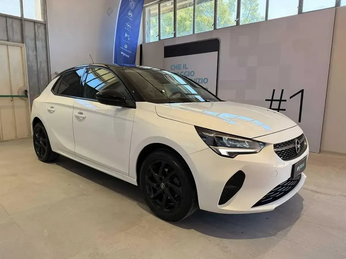 Usata Opel Corsa Design & Tech 75 CV (55 kW) 2023 Bianco Utilitaria