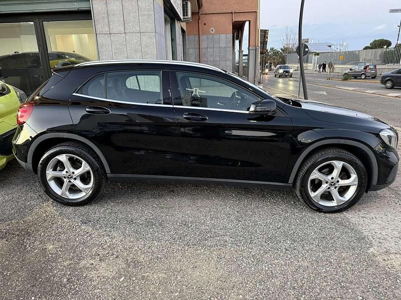 Usata Mercedes GLA200 136 CV (100 kW) 2018 Nero SUV