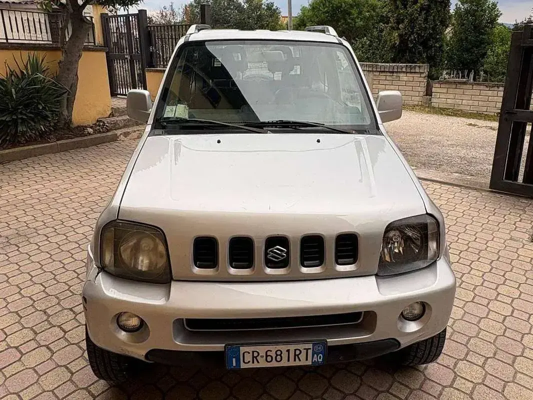 Usata Suzuki Jimny 82 CV (60 kW) 2004 Grigio SUV