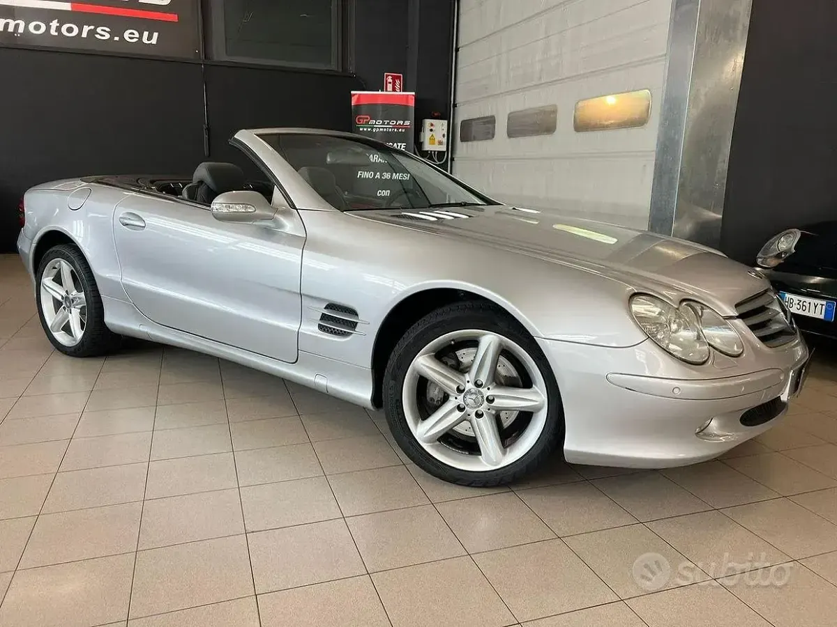 Usata Mercedes SL500 306 CV (225 kW) 2003 Bianco Cabrio