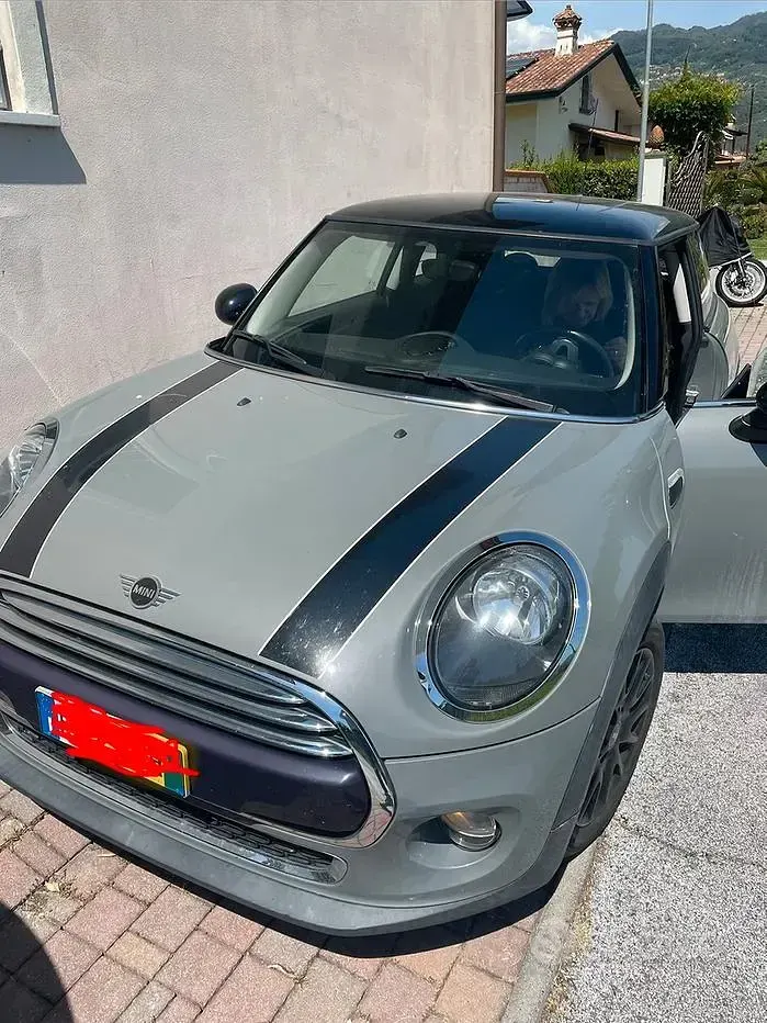 Käytetty Mini Cooper D 2018 Viistoperä