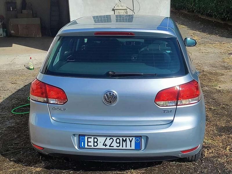Usata VW Golf VI Trendline 105 CV (77 kW) 2010 Argento Utilitaria