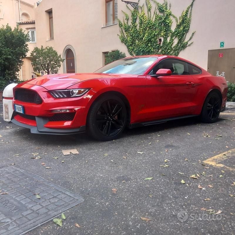 Rosso Usata 2015 Ford Mustang Coupé | 27.500 € (Cara) - Immagine 1/2