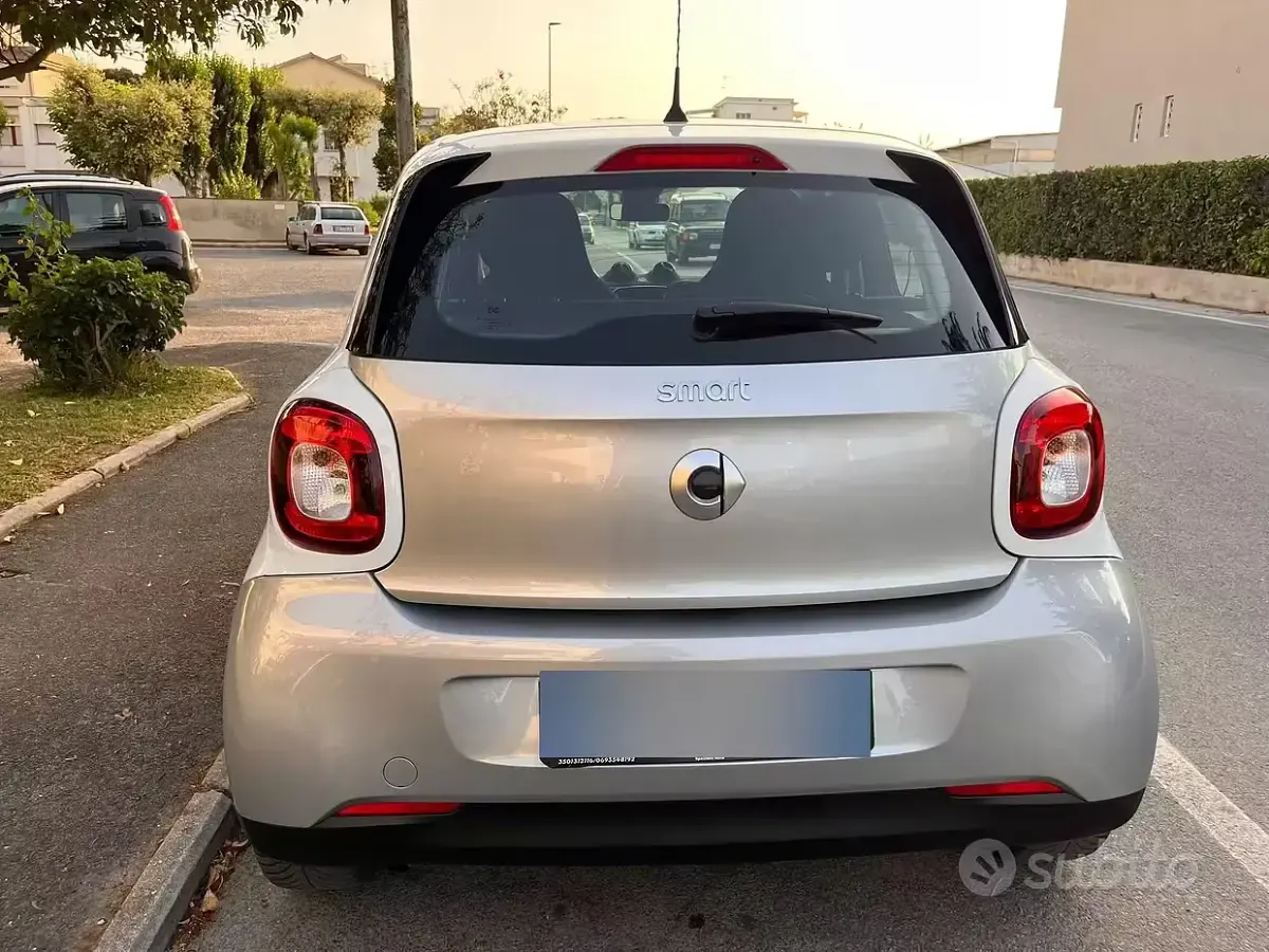 Usata Smart ForFour 71 CV (52 kW) 2017 Utilitaria