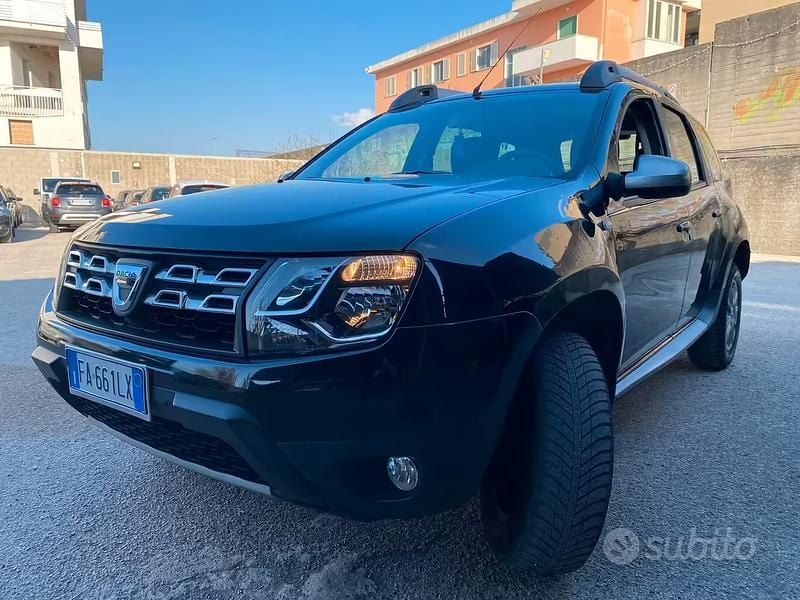 Usata Dacia Duster 110 CV (80 kW) 2015 Nero SUV