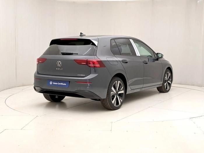 Usata VW Golf VIII Life 150 CV (110 kW) 2025 Grigio Berlina