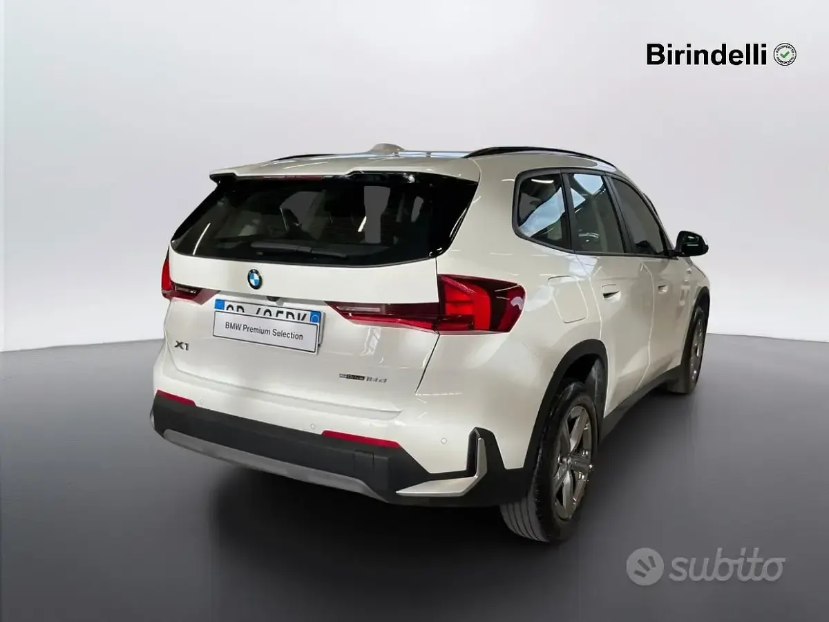 Usata BMW X1 Performance 150 CV (110 kW) 2023 Alpin white pastello SUV