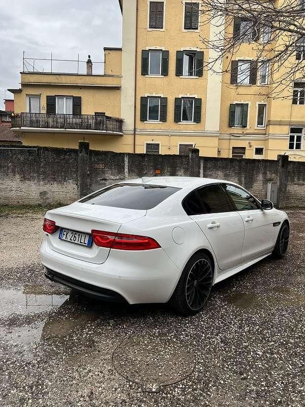 Usata Jaguar XE R-Sport 179 CV (131 kW) 2016 Berlina