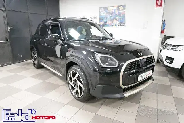 Usata Mini Countryman Favoured 156 CV (114 kW) 2025 Nero SUV