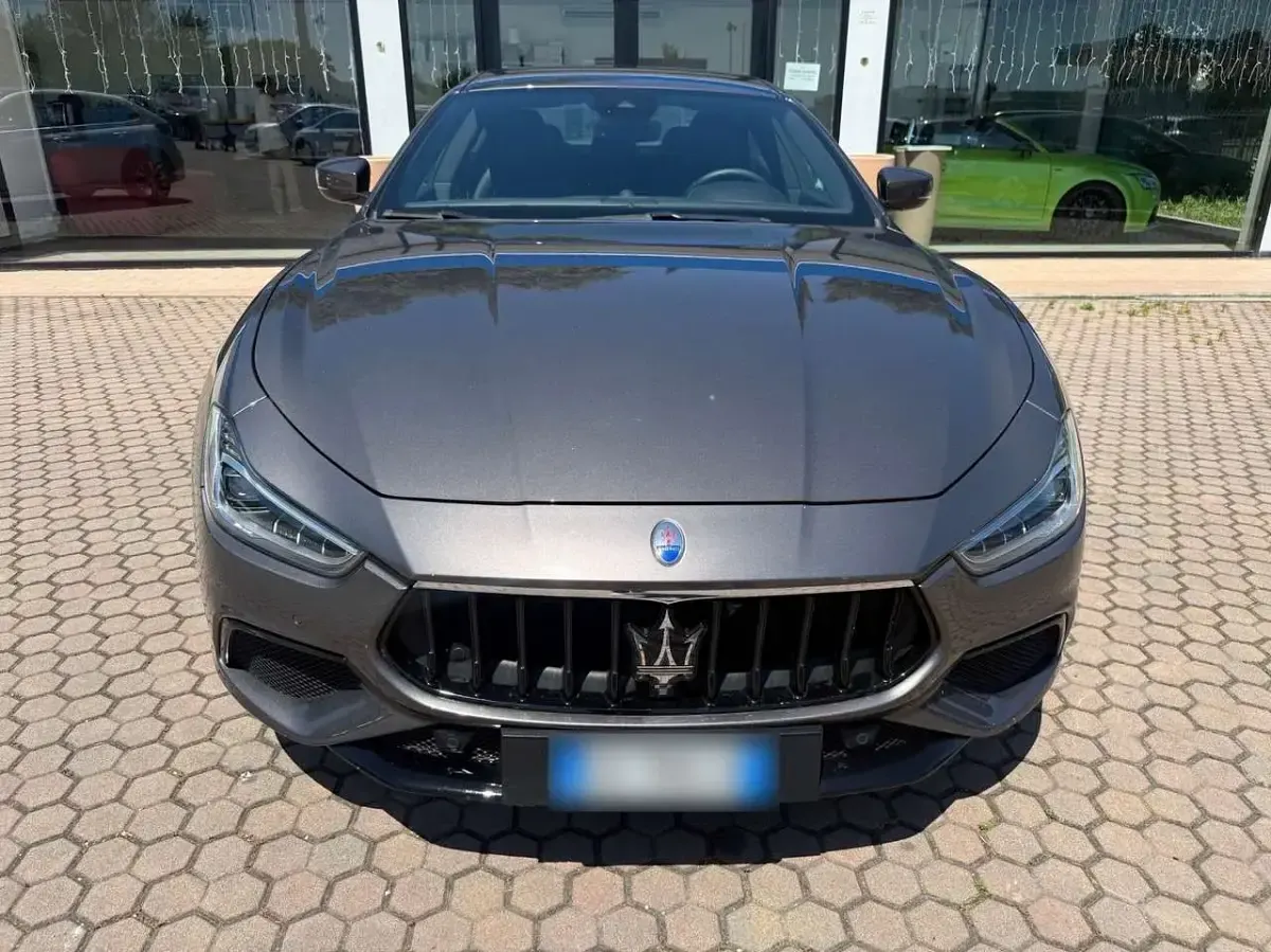 Usata Maserati Ghibli 330 CV (242 kW) 2020 Grigio Berlina