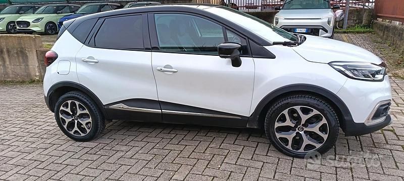 Usata Renault Captur Business 131 CV (96 kW) 2019 Bianco SUV