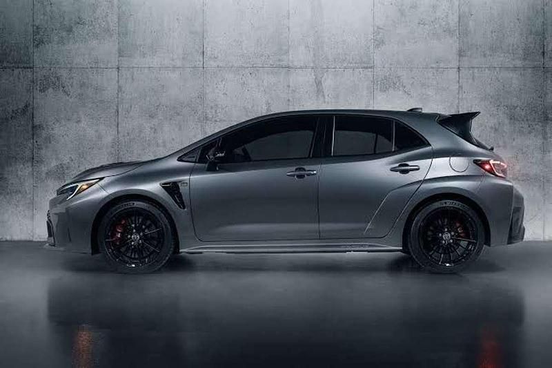 Nuova Toyota Corolla 300 CV (220 kW) 2025 Berlina