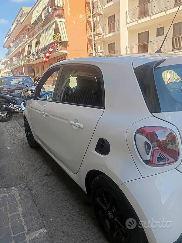 Usata Smart ForFour Proxy 71 CV (52 kW) 2015 Utilitaria
