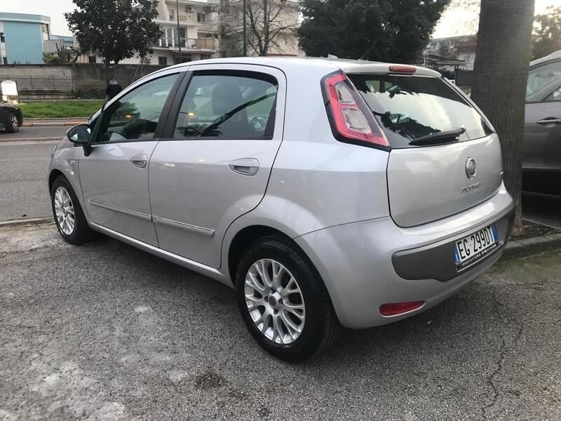 Usata Fiat Punto Evo Dynamic 75 CV (55 kW) 2011 Grigio Utilitaria
