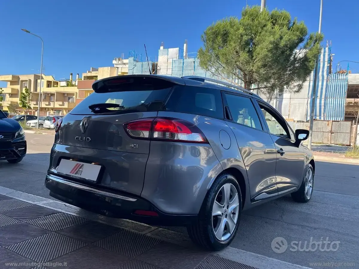 Usata Renault Clio Zen 75 CV (55 kW) 2016 Grigio Station wagon
